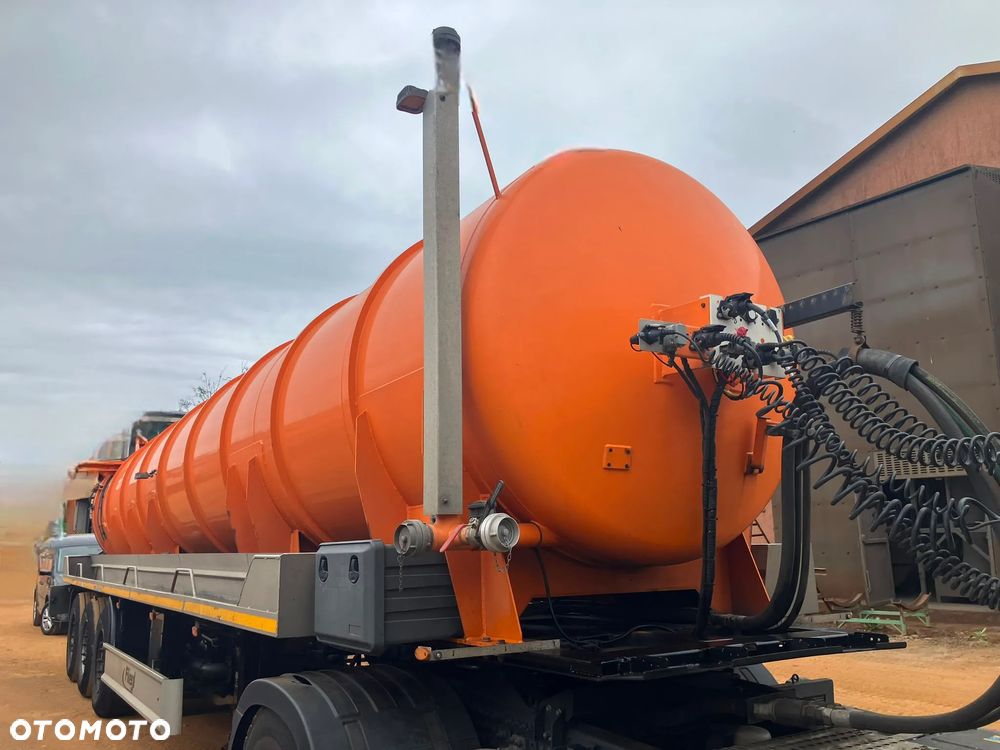 Fliegl SDS 390 ASENIZACYJNA 28400L 28,4M^3 - 2