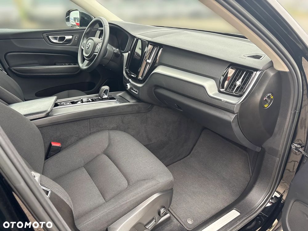 Volvo XC 60 B4 D AWD Momentum Pro - 16