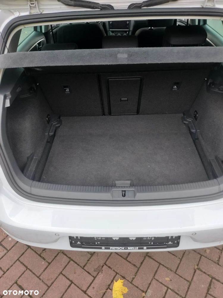 Volkswagen Golf - 25