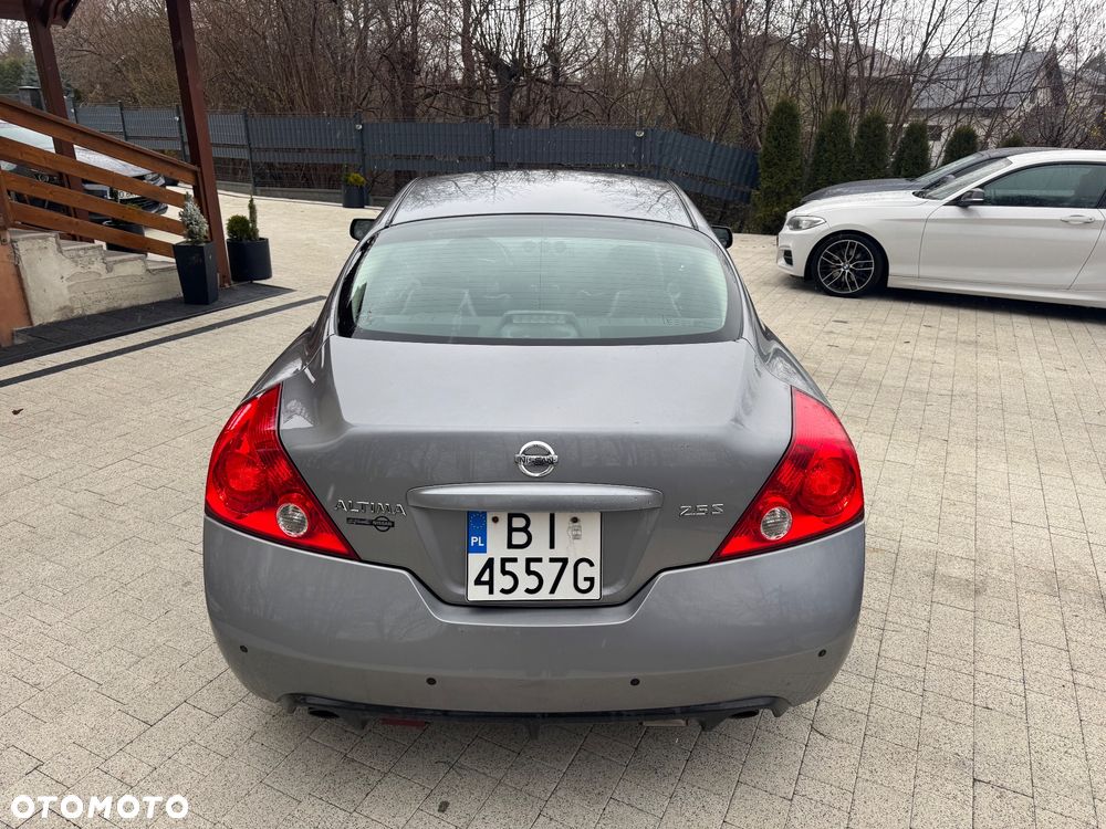 Nissan Altima - 7