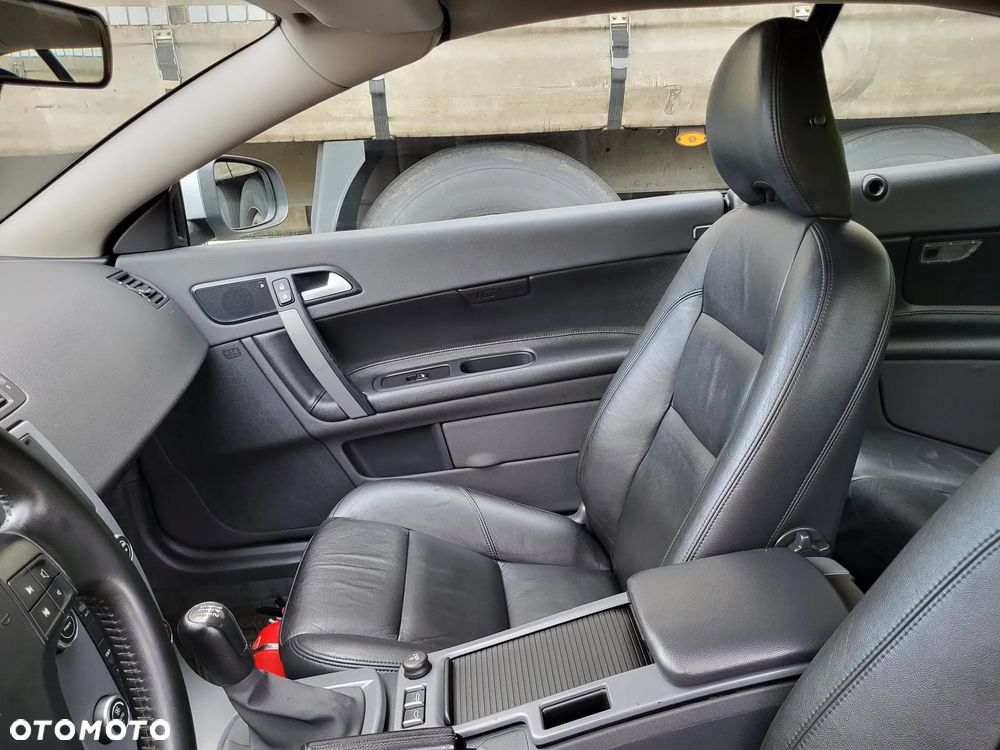 Volvo C70 2.0D Momentum - 28
