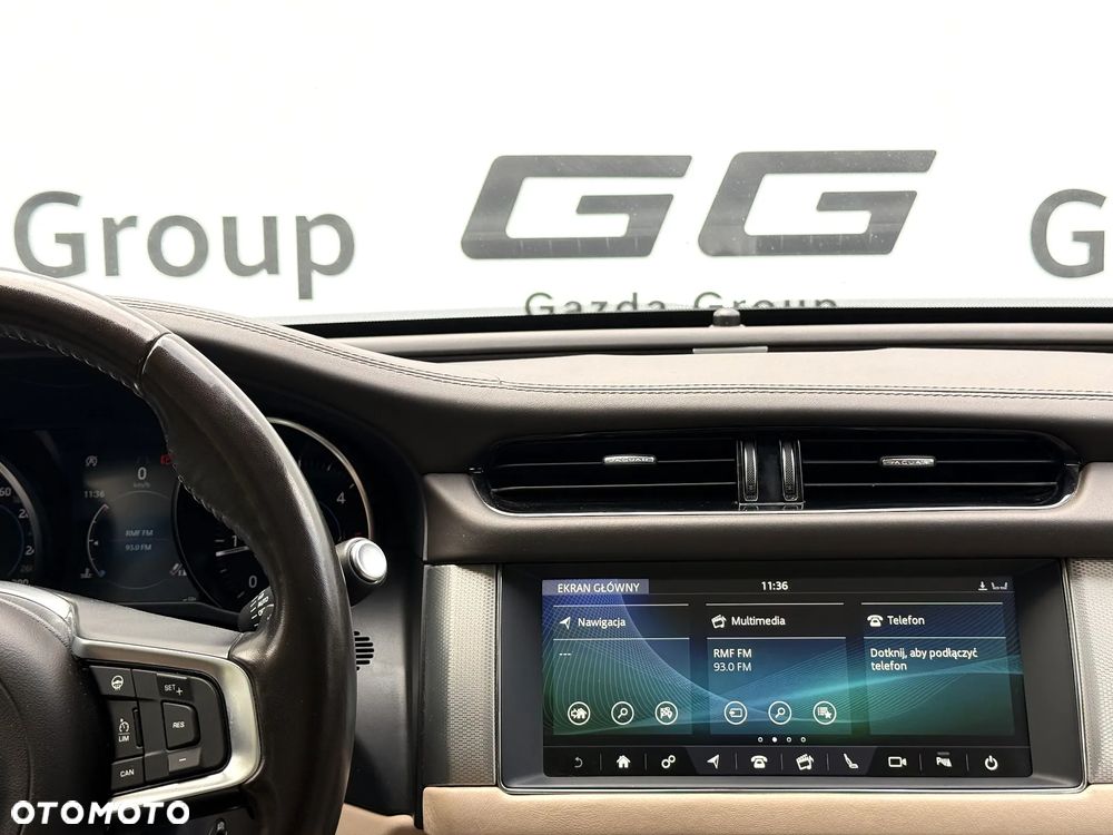 Jaguar XF 2.0 i4D AWD Portfolio - 11