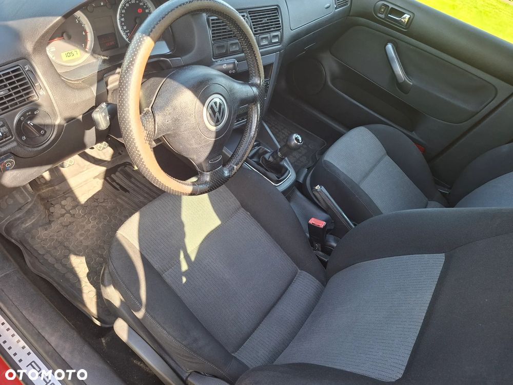 Volkswagen Golf - 24