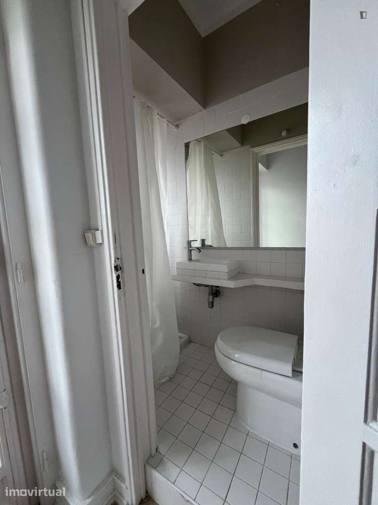 Quarto - localizado em Alvalade Lisbon - Grande imagem: 4/13