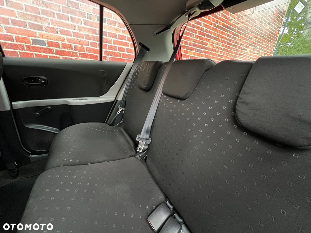 Toyota Yaris - 17
