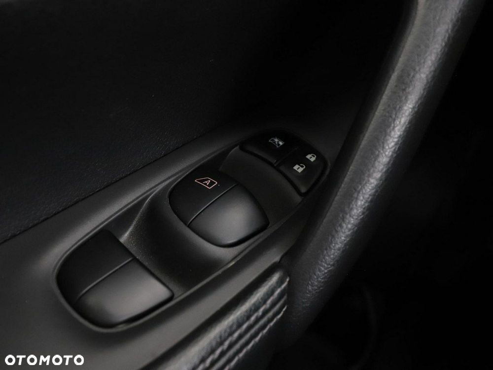 Nissan X-Trail 1.6 DCi Xtronic N-Connecta - 36