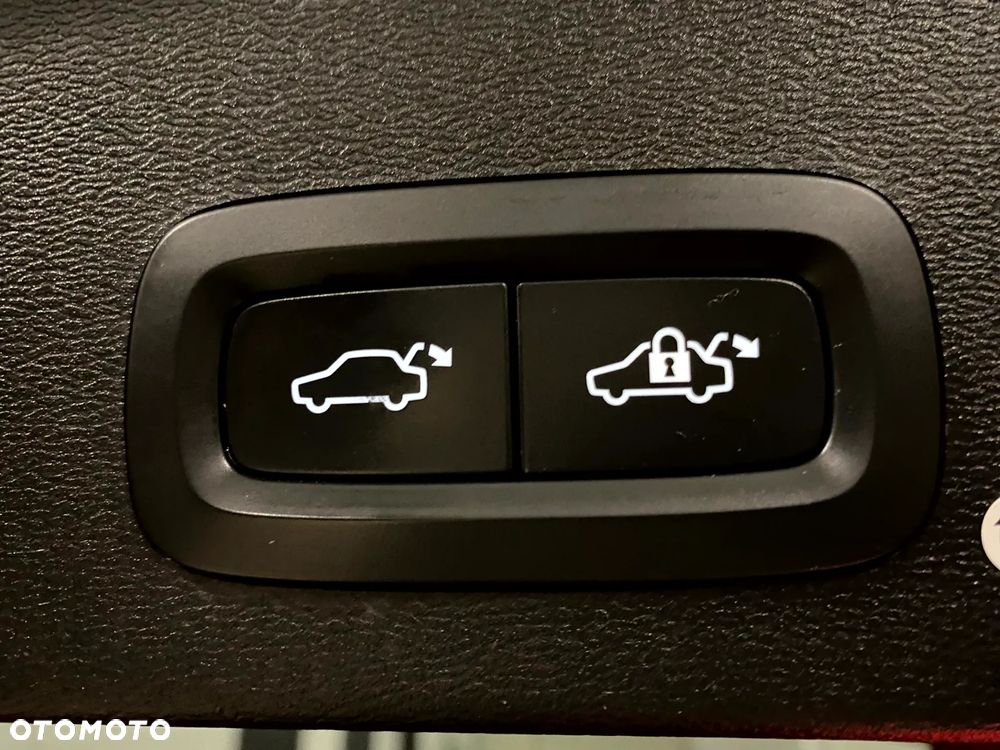 Volvo XC 40 D3 SCR Momentum - 16