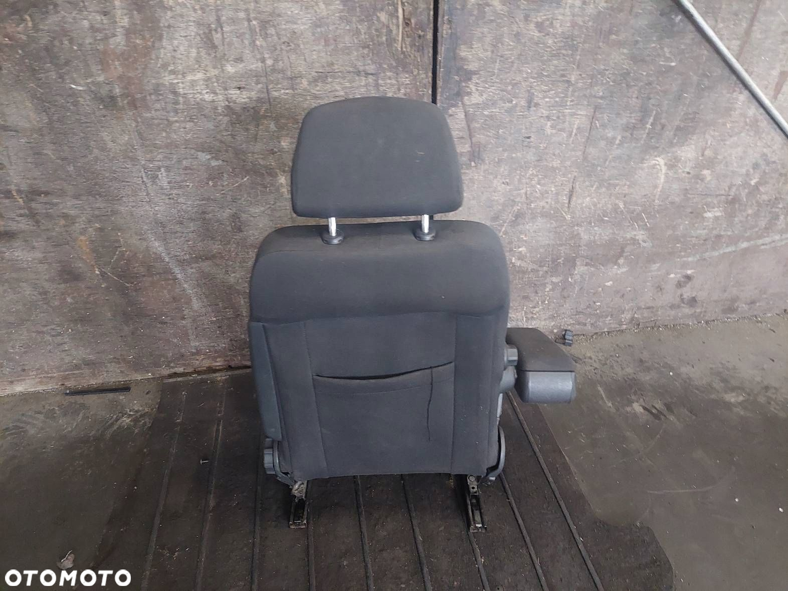 FOTEL LEWY PRZÓD + PODŁOKIETNIK OPEL ASTRA H - 3