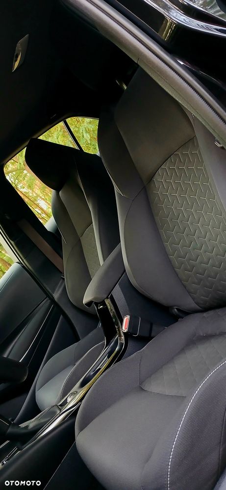Toyota Corolla 1.8 Hybrid Executive - 24