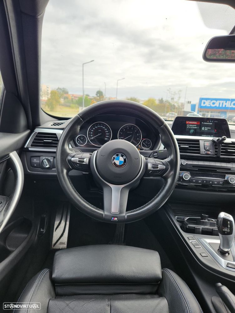 BMW 330 e iPerformance Pack M - 8