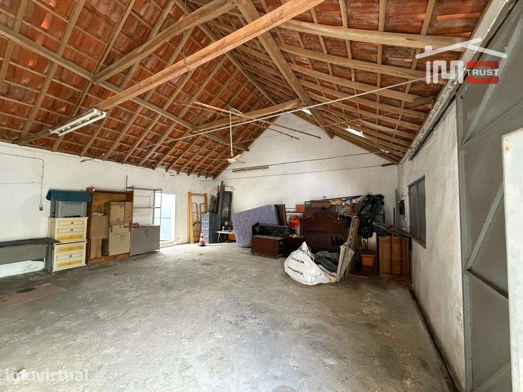 Armazém com Anexo de Moradias T0 e T1 e Garagem no Montijo - Grande imagem: 3/18