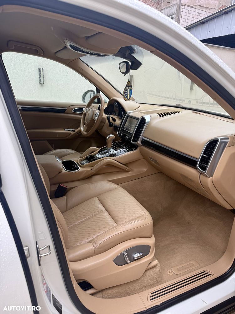 Porsche Cayenne 3.0TD TipTronic - 11