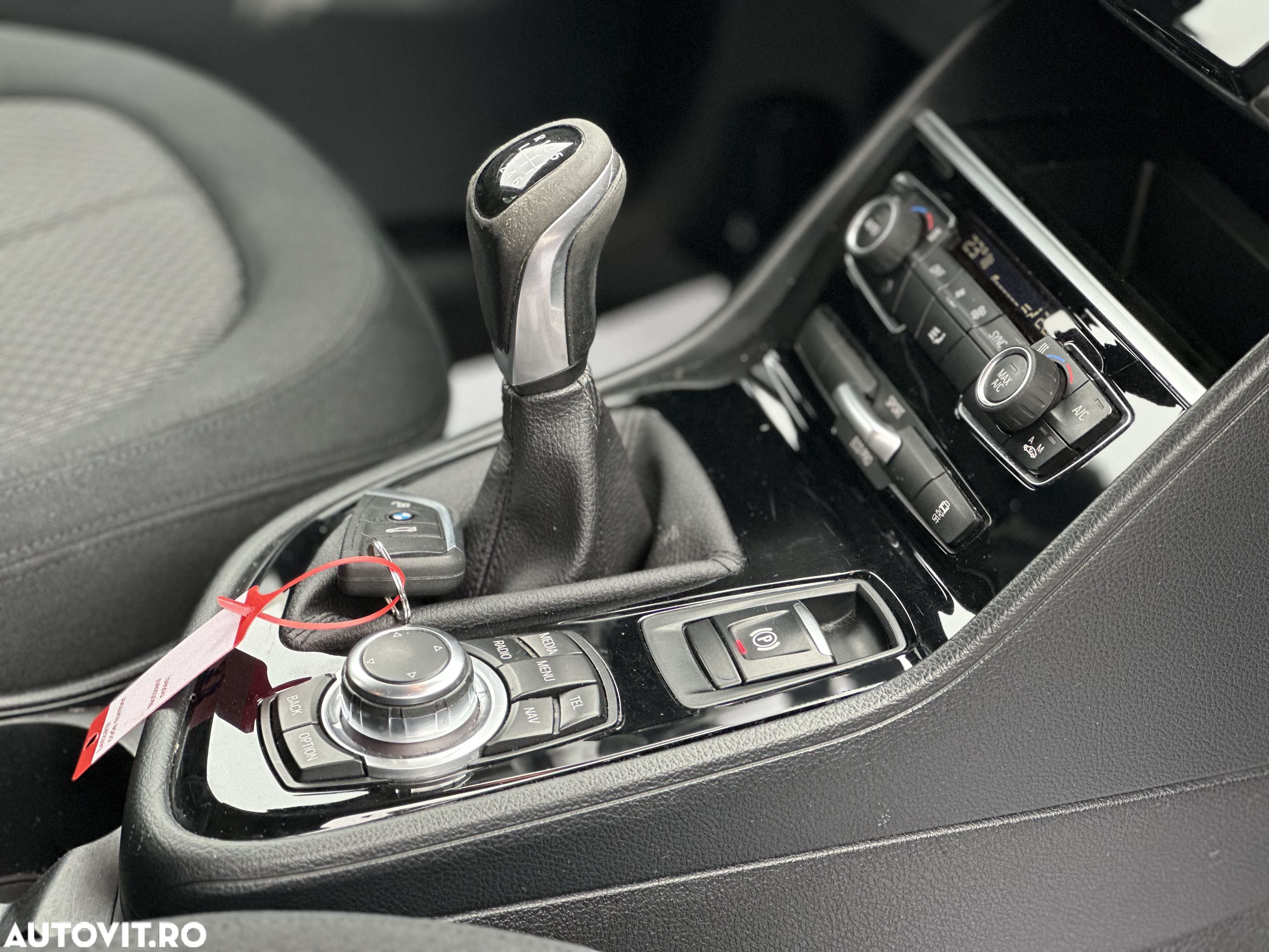 BMW Seria 2 218d Standard - 11