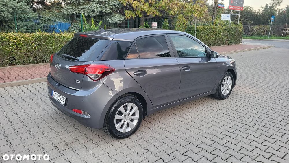 Hyundai I20 2015 photo 3