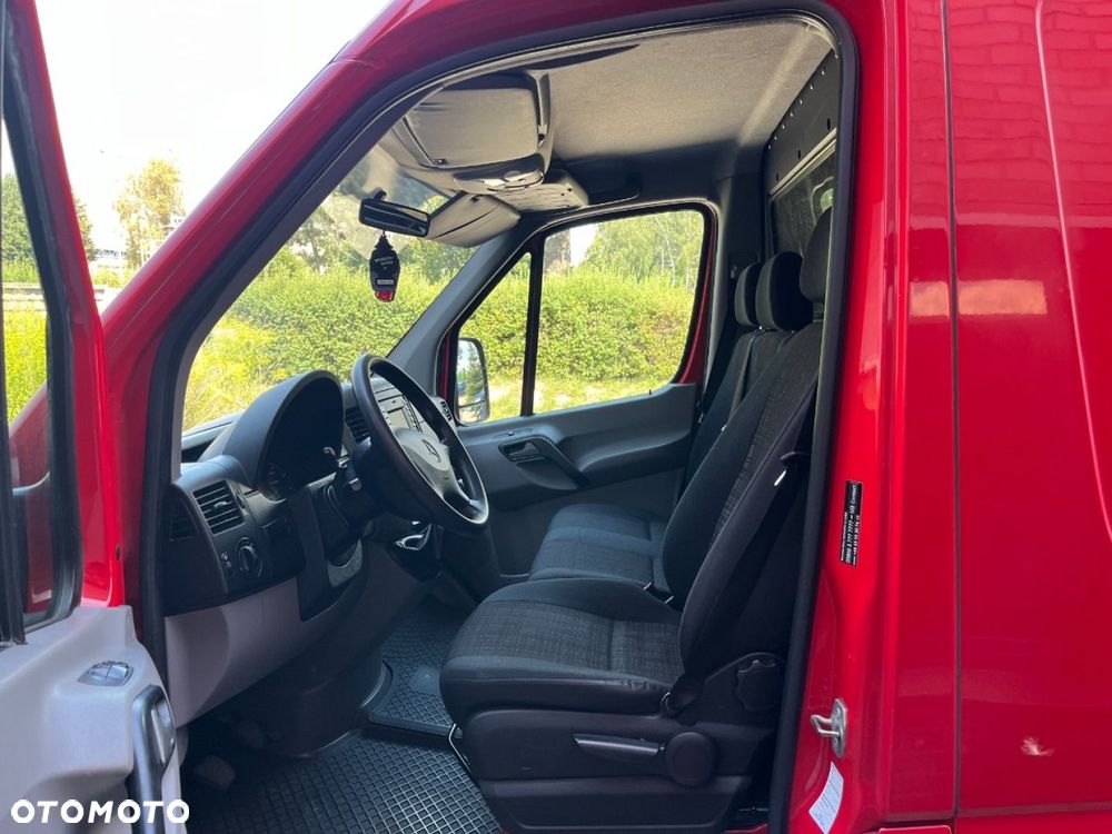Mercedes-Benz Sprinter - 17
