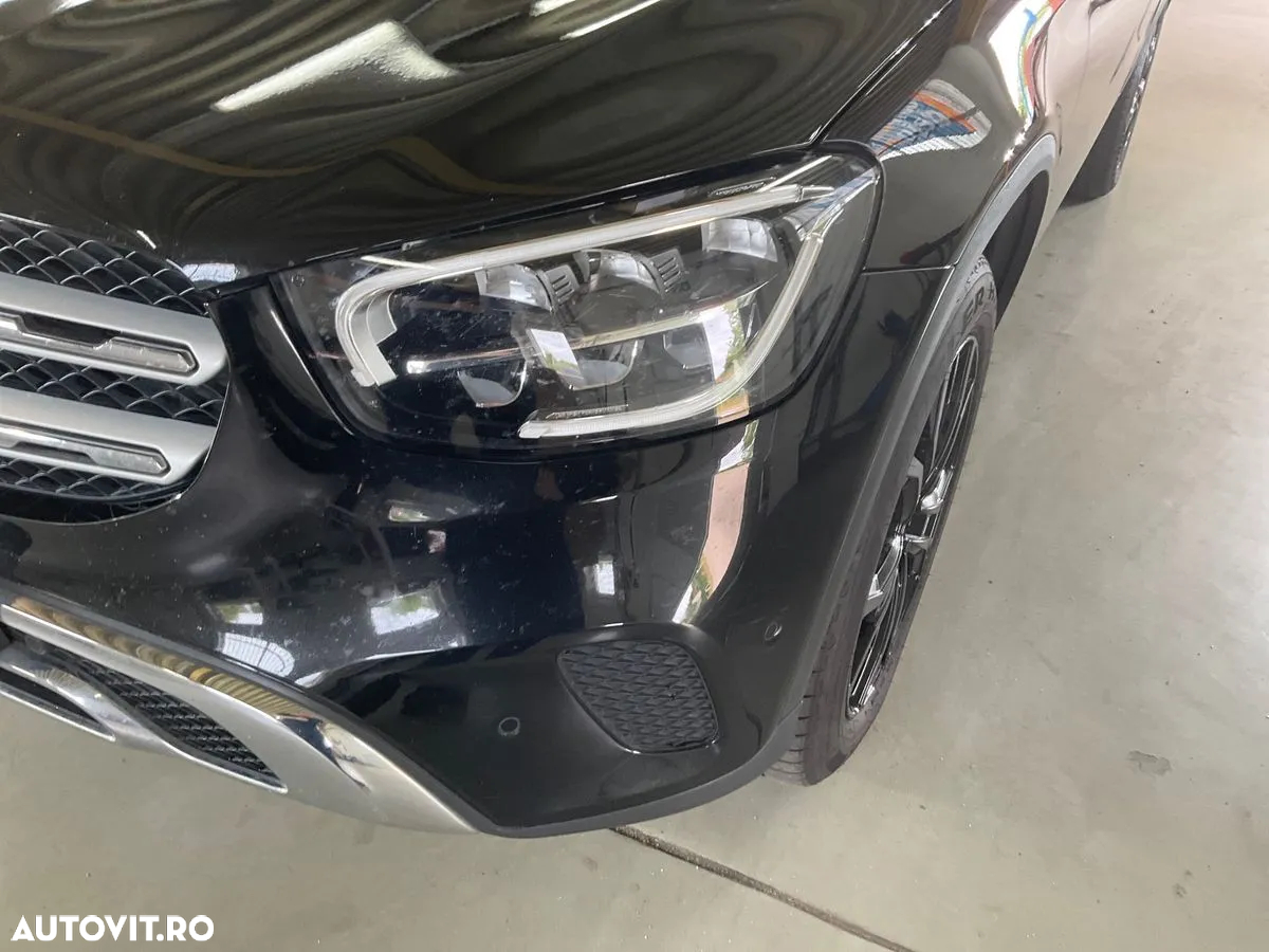 Mercedes-Benz GLC 300 d 4MATIC - 17