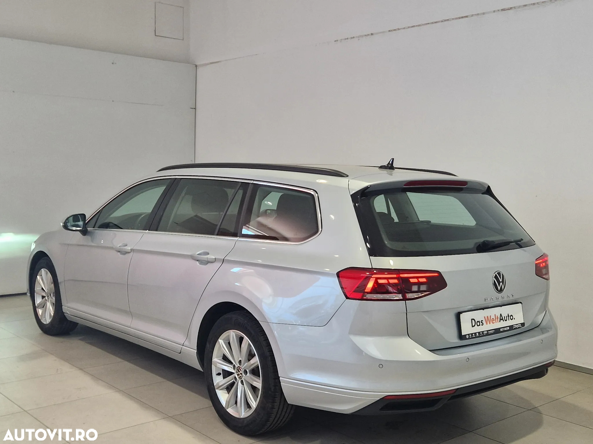Volkswagen Passat Variant 2.0 TDI DSG Comfortline - 3