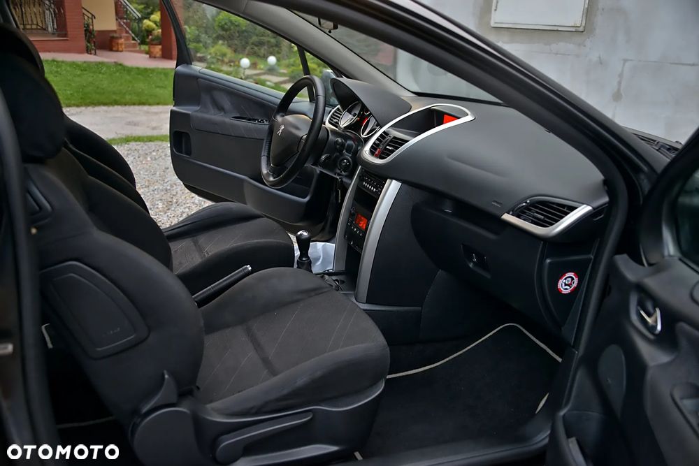Peugeot 207 - 27