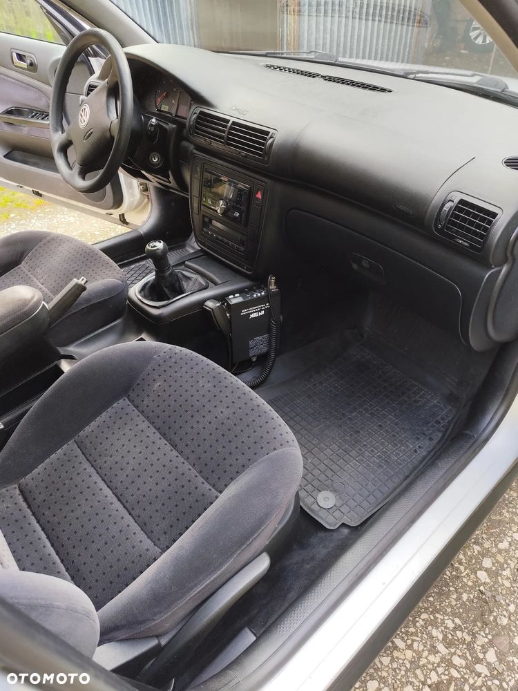 Volkswagen Passat 1.9 TDI - 9