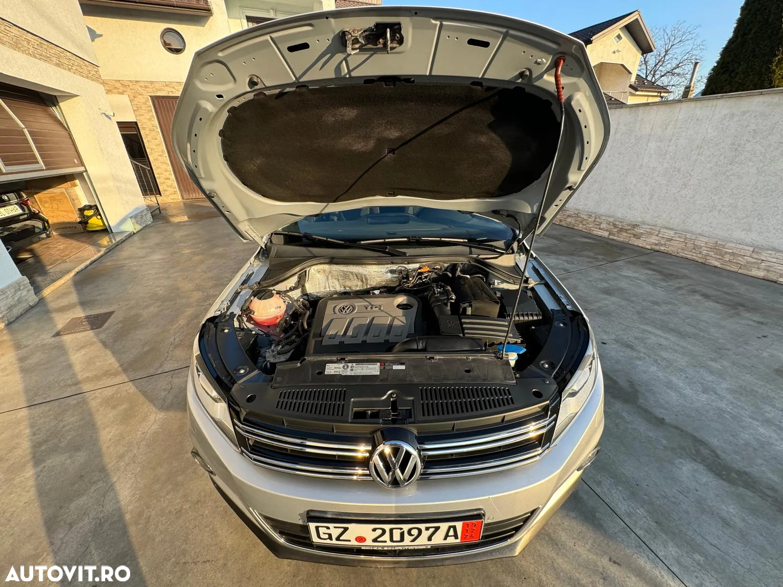 Volkswagen Tiguan - 17