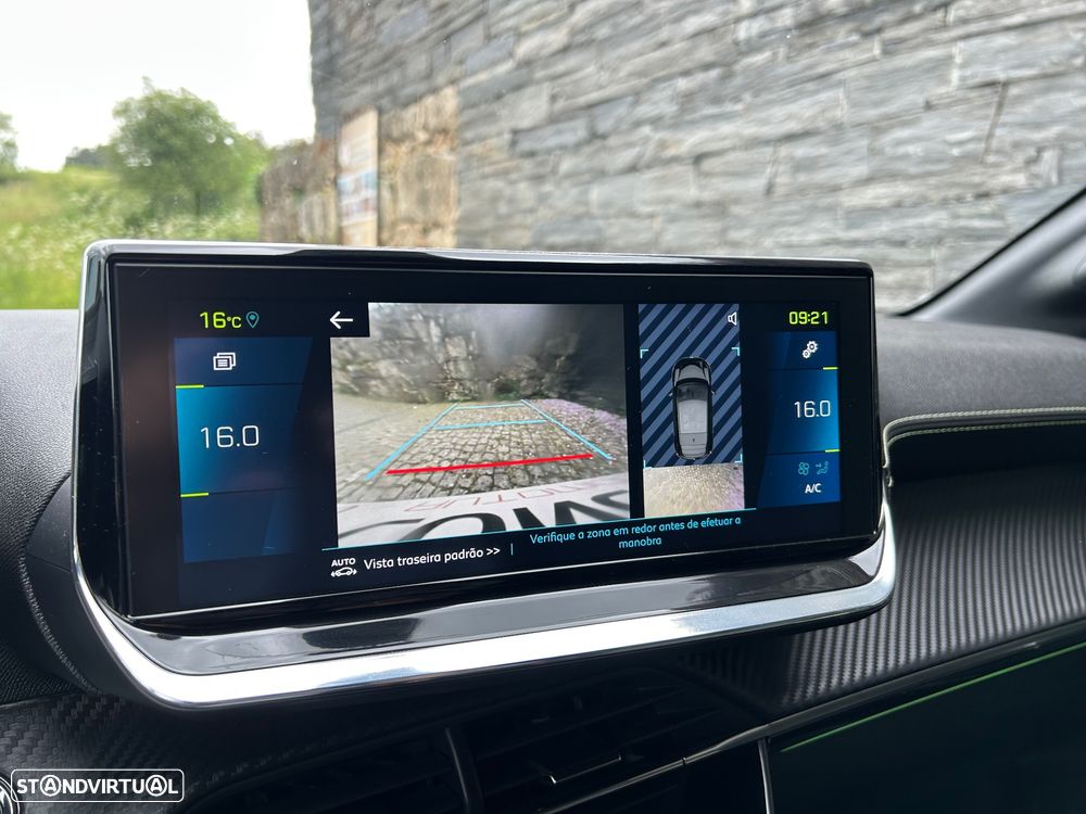 Peugeot e-208 GT - 26