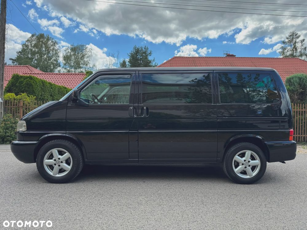Volkswagen Caravelle - 3
