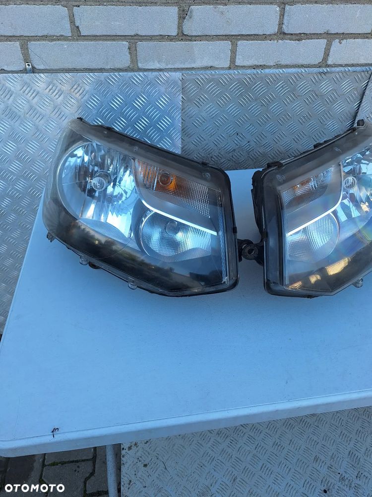 LAMPA LEWA PRAWA PRZÓD VW TRANSPORTER T5 LIFT 10-15R - 1