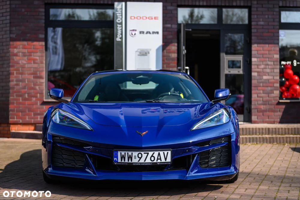 Chevrolet Corvette - 3