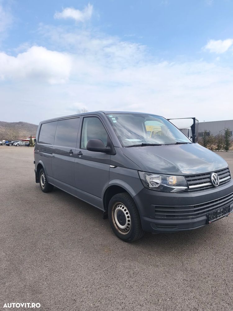Volkswagen Transporter - 4
