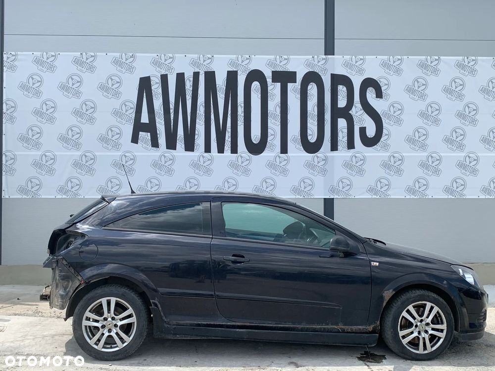 OPEL ASTRA GTC 2006 *SAMOCHÓD NA CZĘŚCI* 1184  MASKA, LAMPA, DRZWI, LUSTERKO, ZDERZAK, GRILL, BŁOTNIK, KLAPA, BELKA, DESKA, FOTELE, KANAPA, ĆWIARTKA KIEROWNICA, TARCZE, ZACISKI, ZAWIESZENIE, KOMPLETNY PRZÓD, KOMPLETNY TYŁ, LICZNIK, ZEGARY, PRAWE LEWE PRZÓD TYŁ - 1