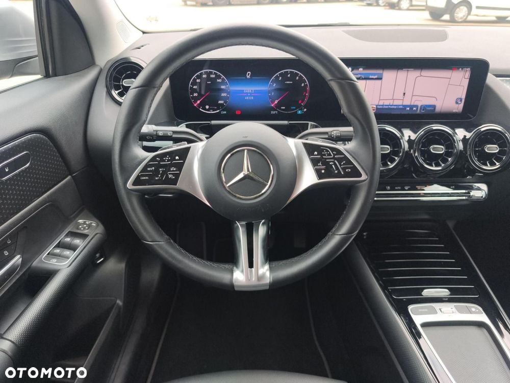 Mercedes-Benz GLA - 14