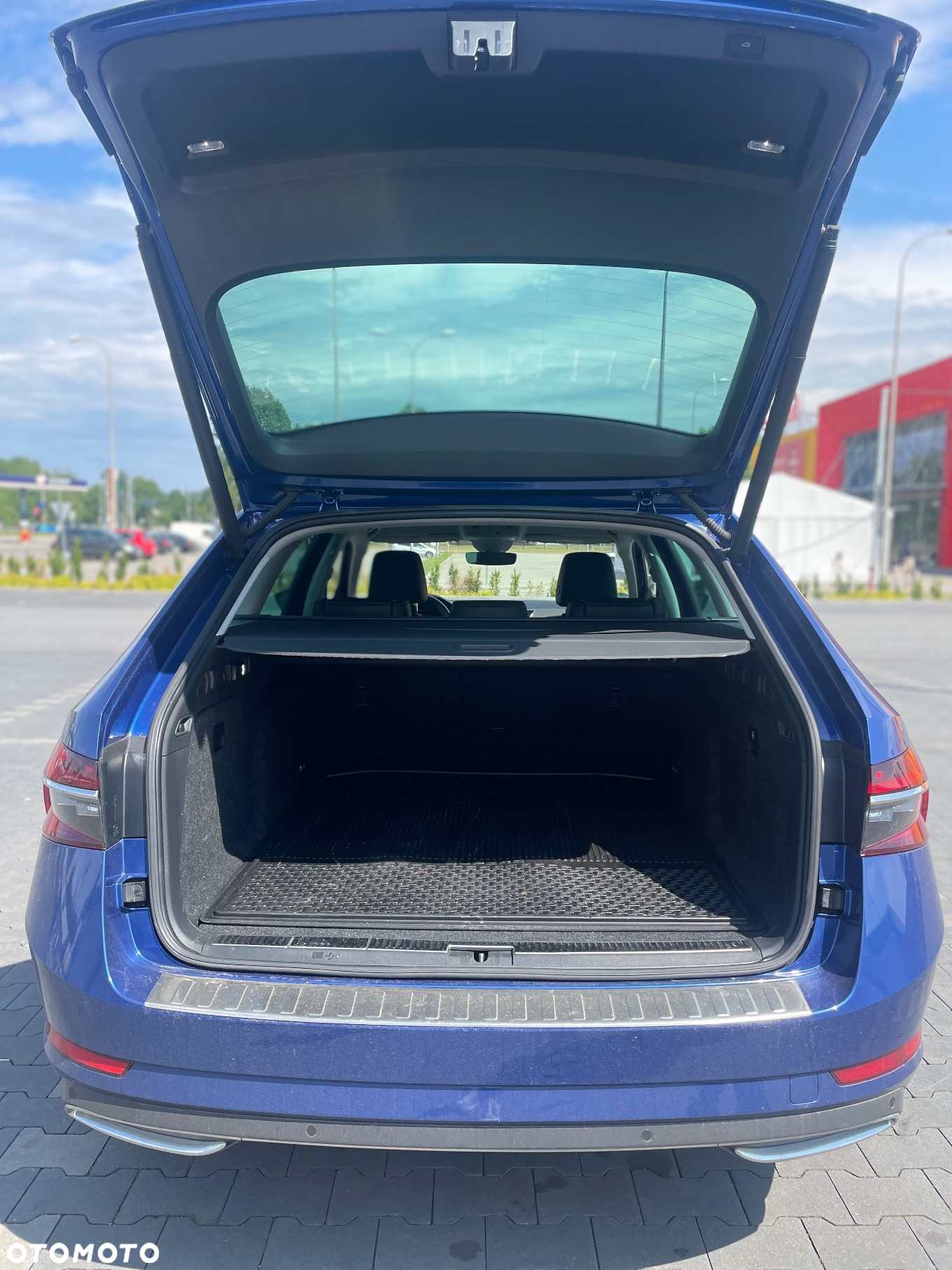 Skoda Superb 2.0 TDI L&K DSG - 5