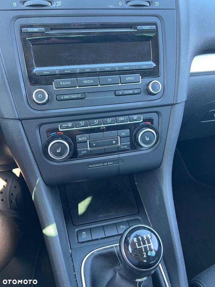 Volkswagen Golf - 8