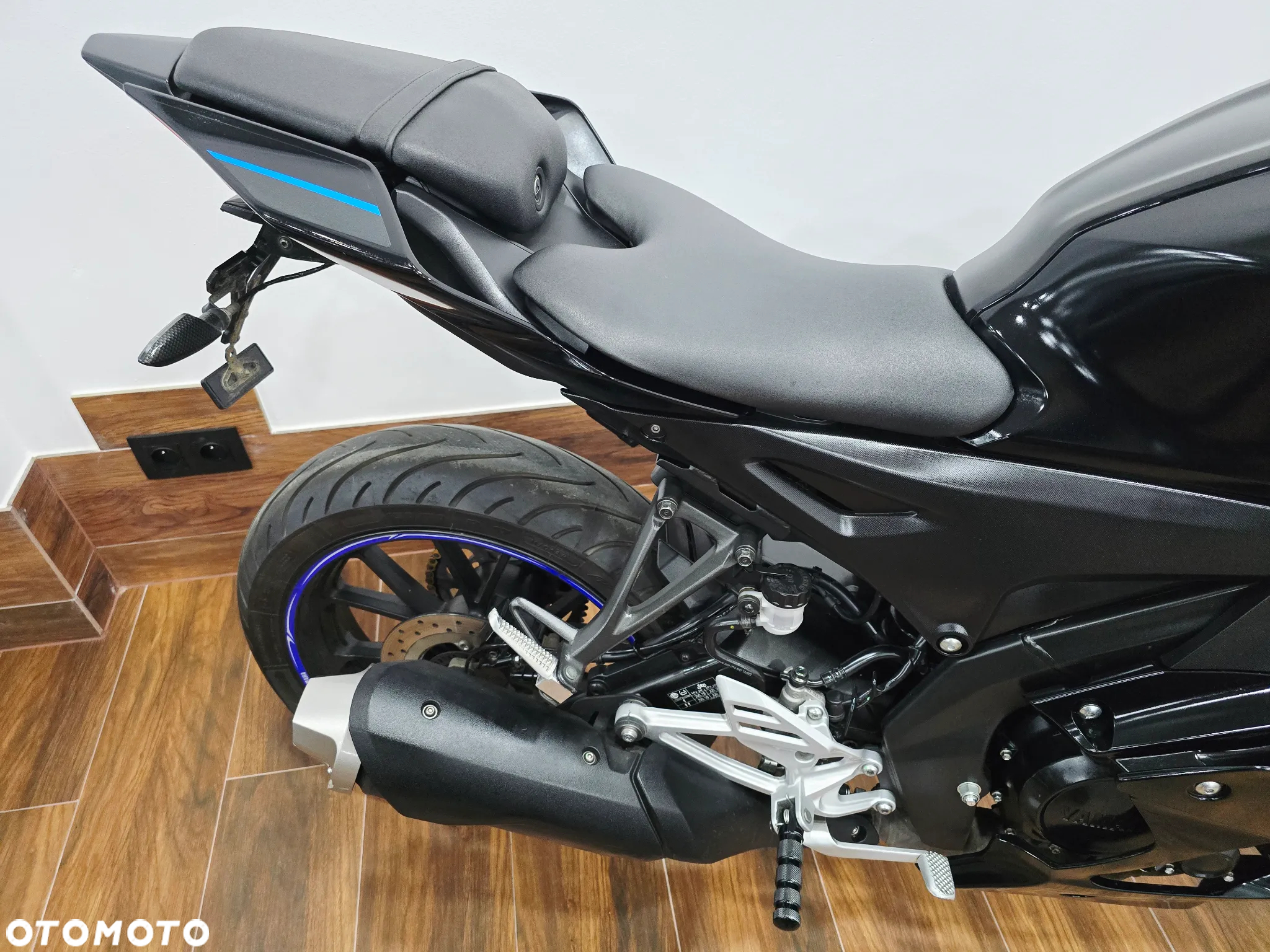 Yamaha YZF - 24