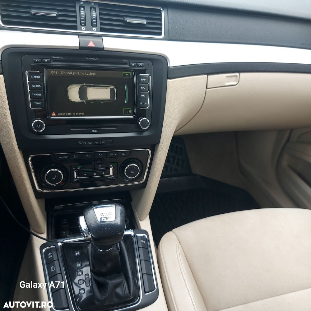 Skoda Superb 2.0 TDI Active DSG 4x4 - 6