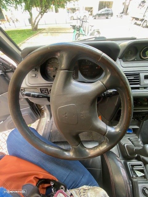 Mitsubishi Pajero - 9