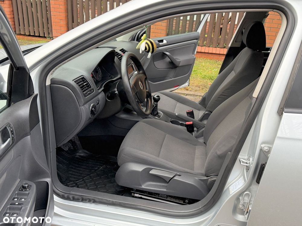 Volkswagen Jetta - 8