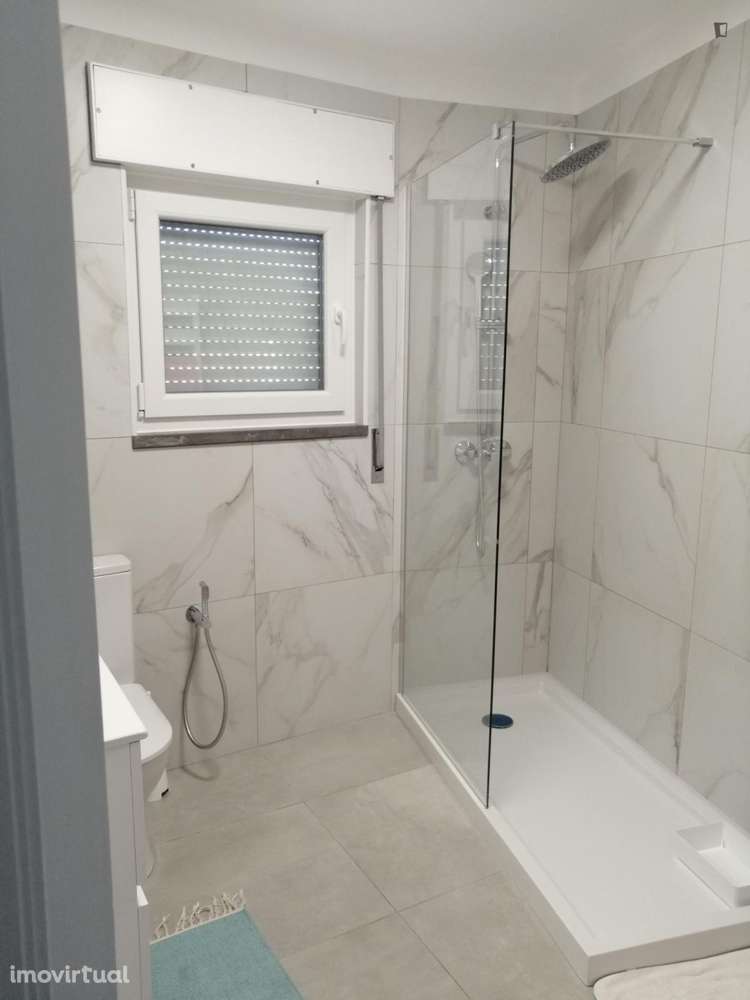 Quarto - localizado em Parede Lisbon - Grande imagem: 4/14