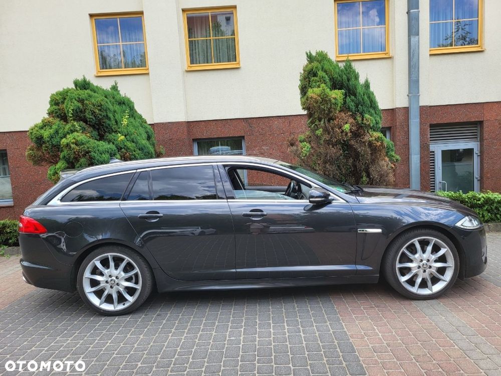 Jaguar XF - 3