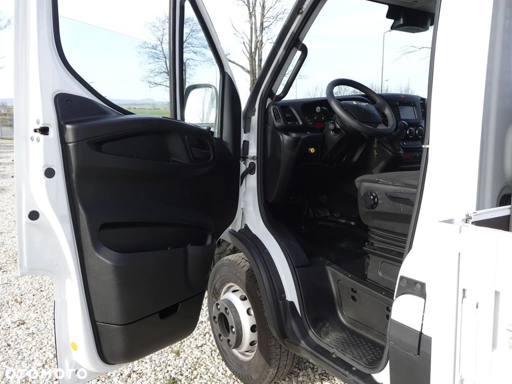 Iveco 70C17 - 16
