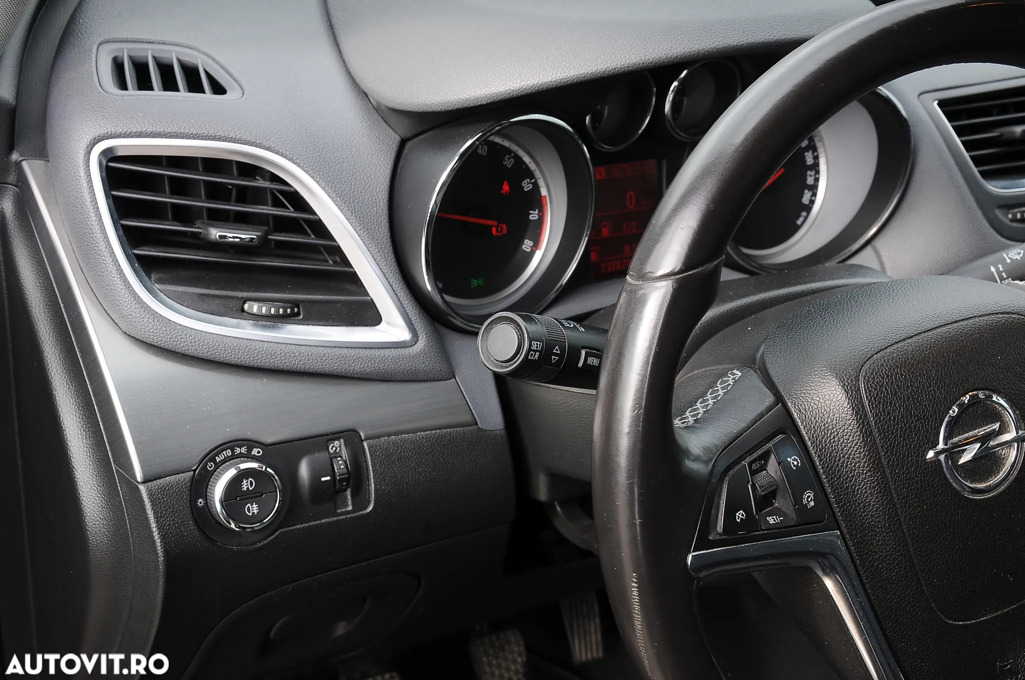 Opel Mokka 1.4 Turbo ECOFLEX Start/Stop 4x4 Color Innovation - 9