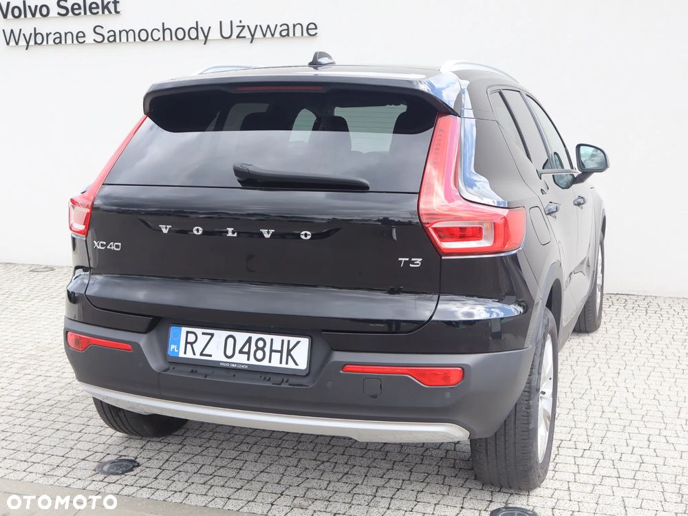 Volvo XC 40 T3 Momentum Pro - 5