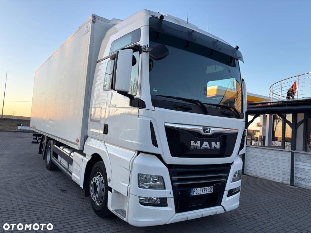 MAN TGX 26.460 KONTENER 8,2M 20EP XXL KABINA - 12