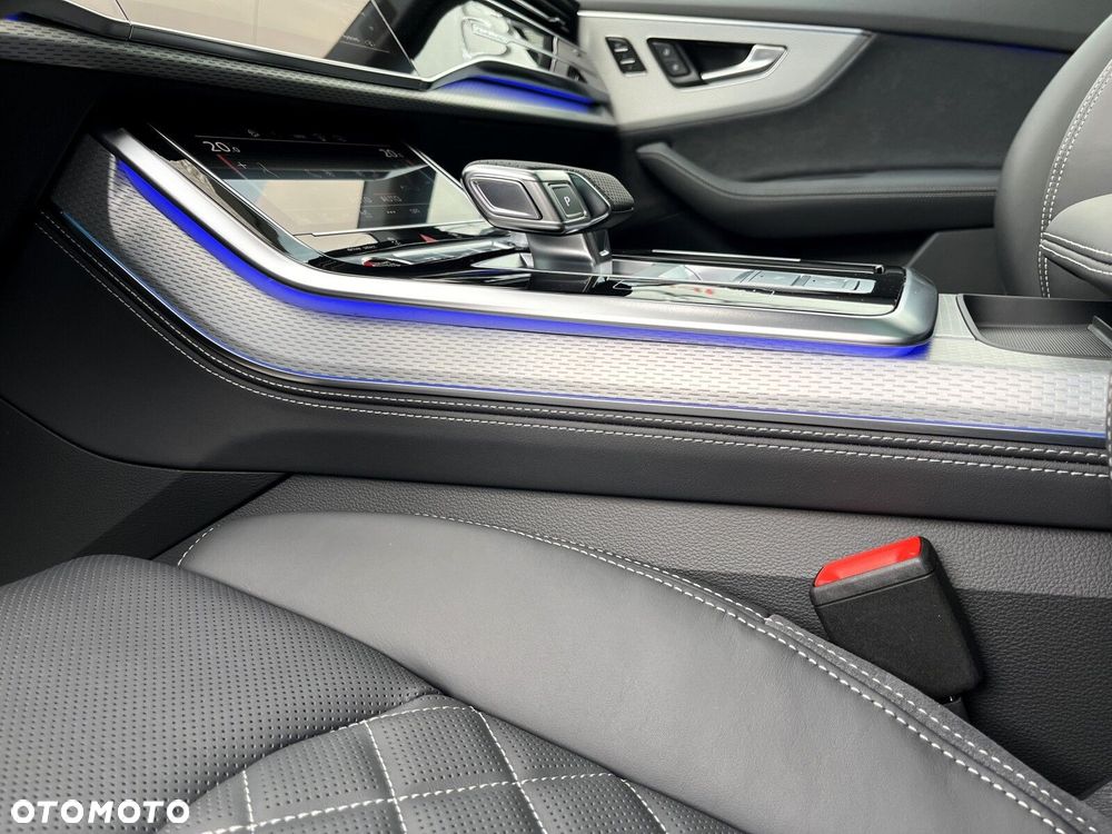 Audi SQ8 - 19