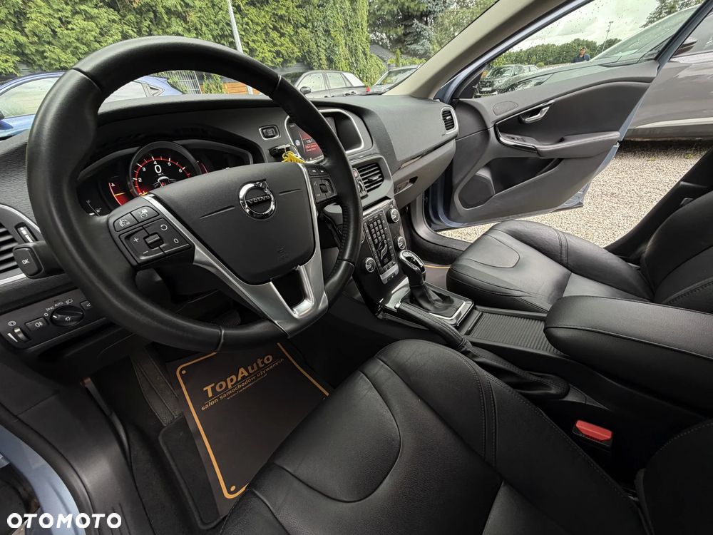 Volvo V40 T3 Drive-E Momentum - 18