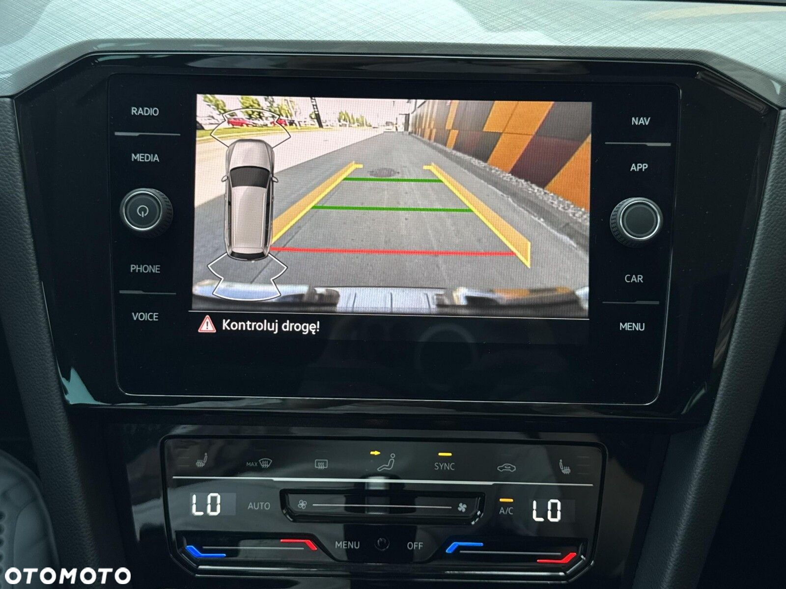 Volkswagen Passat 2.0 TDI Business DSG - 31
