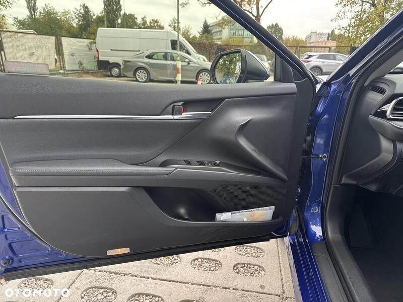 Toyota Camry 2.5 Hybrid Comfort CVT - 14