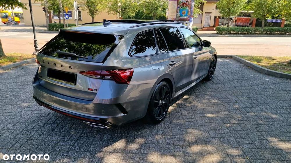 Skoda Octavia 2.0 TDI DSG RS - 8