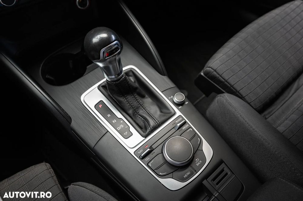 Audi A3 1.6 TDI S tronic - 8