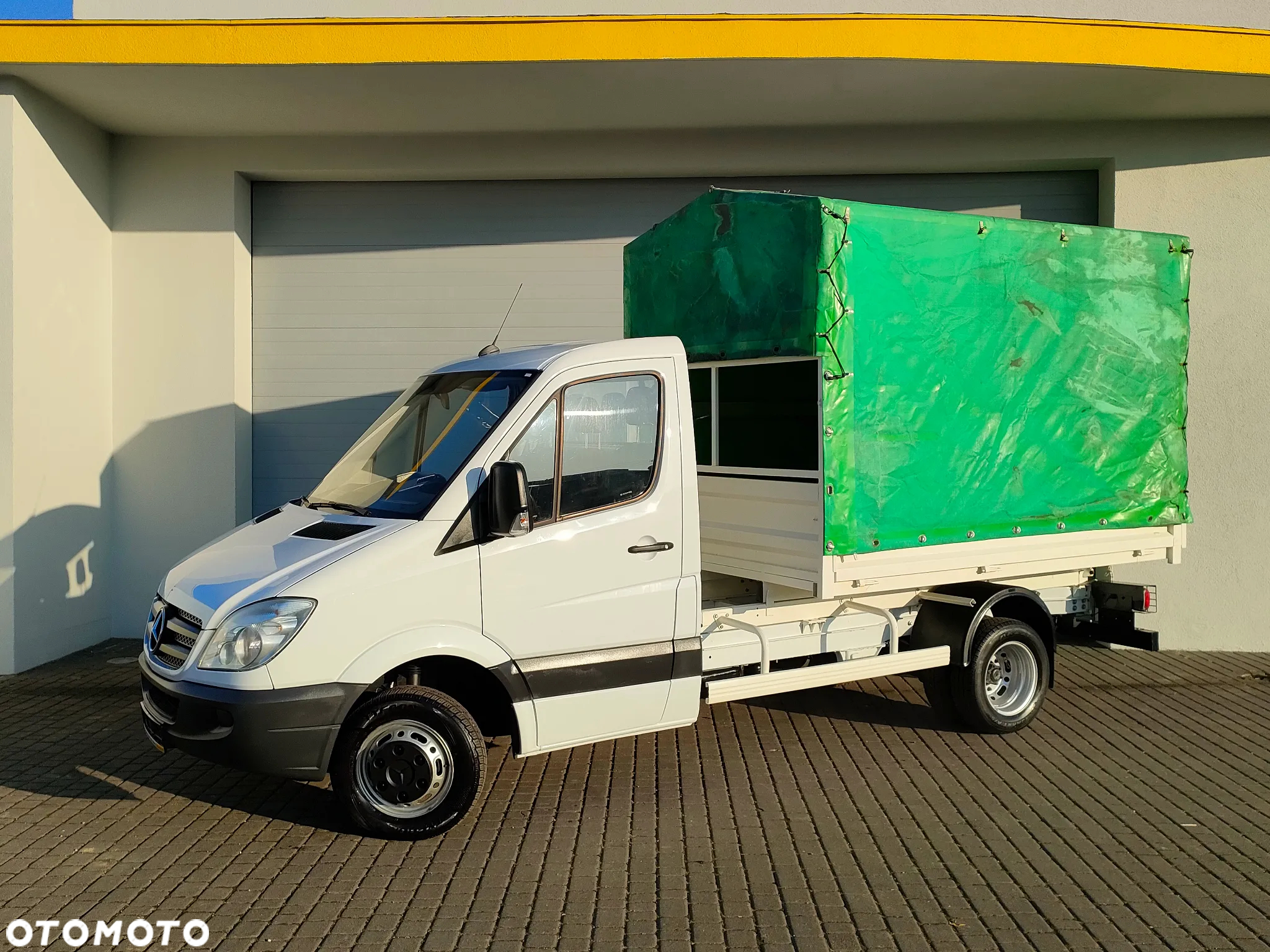 Mercedes-Benz Sprinter - 2